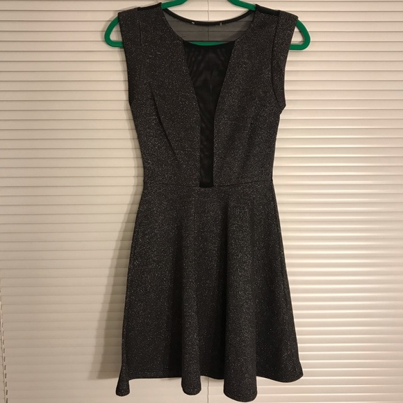 Party dress - Picture 1 of 3